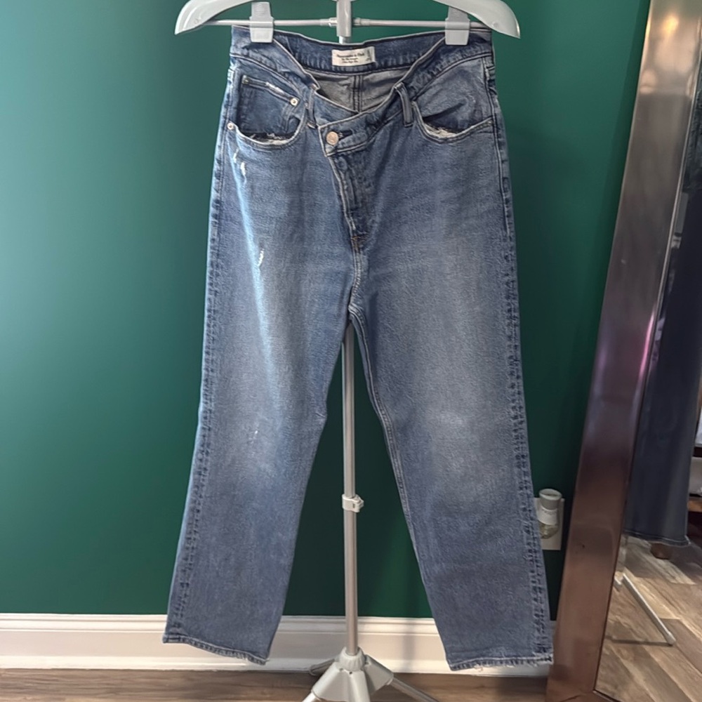 Abercrombie and Fitch 
The 90s straight ultra high waist